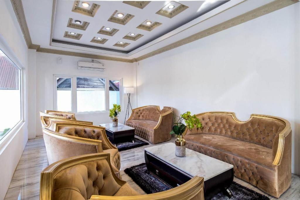 Hotel Capital O Mutiara Hijau Syariah Medan